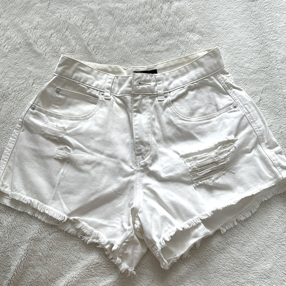 Izzue White Denim Shorts-26